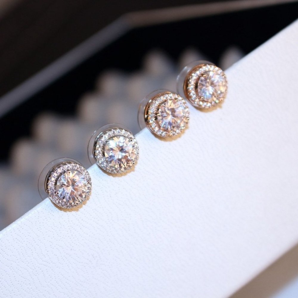 *NEW Brilliant Cut 18K Diamond Halo Stud Earrings - Picture 7 of 11